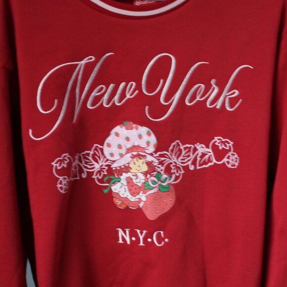 Strawberry Shortcake Size L Sweatshirt Burgundy - Picture 2 of 2